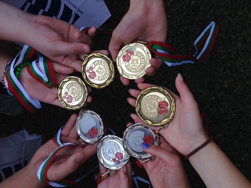 zlaten medal po lingvistika za balgaria.jpg